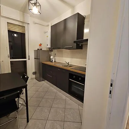 Cozy And Switzerland Apartment Como